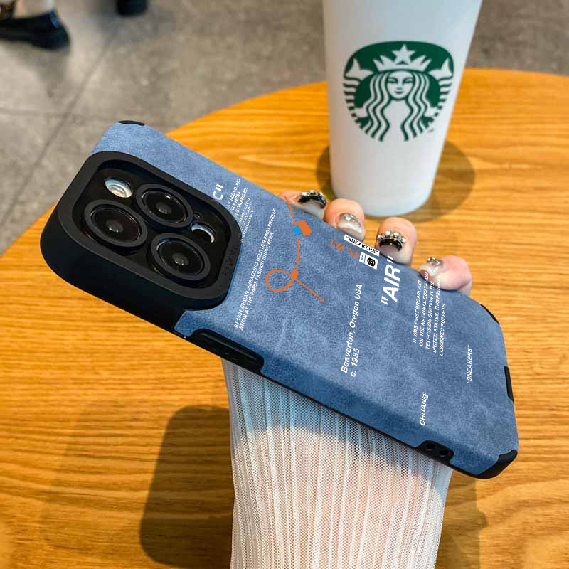 ファー レザー スニーカー エアシューレース スマホケース  - Sneaker Case のレビューと価格