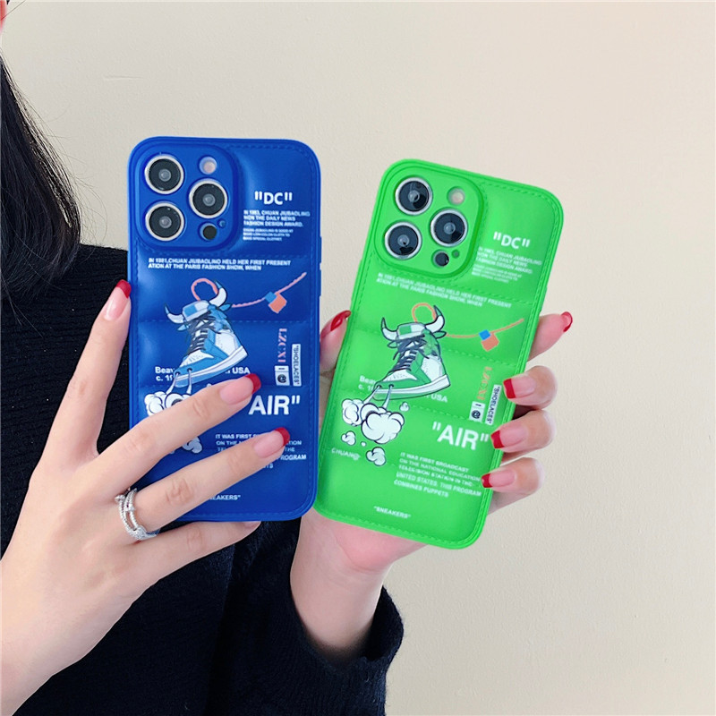 2025 ダウンジャケット スニーカー iPhoneケース  - Sneaker Case のレビューと価格