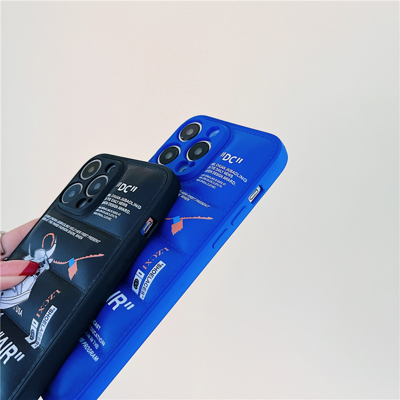 2025 ダウンジャケット スニーカー iPhoneケース  - Sneaker Case のレビューと価格